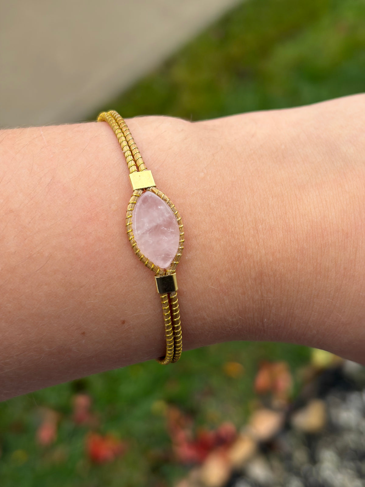 Natural Stone Bracelet – Handmade Brazilian Golden Grass Jewelry