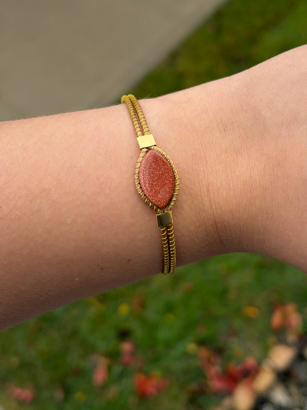 Natural Stone Bracelet – Handmade Brazilian Golden Grass Jewelry