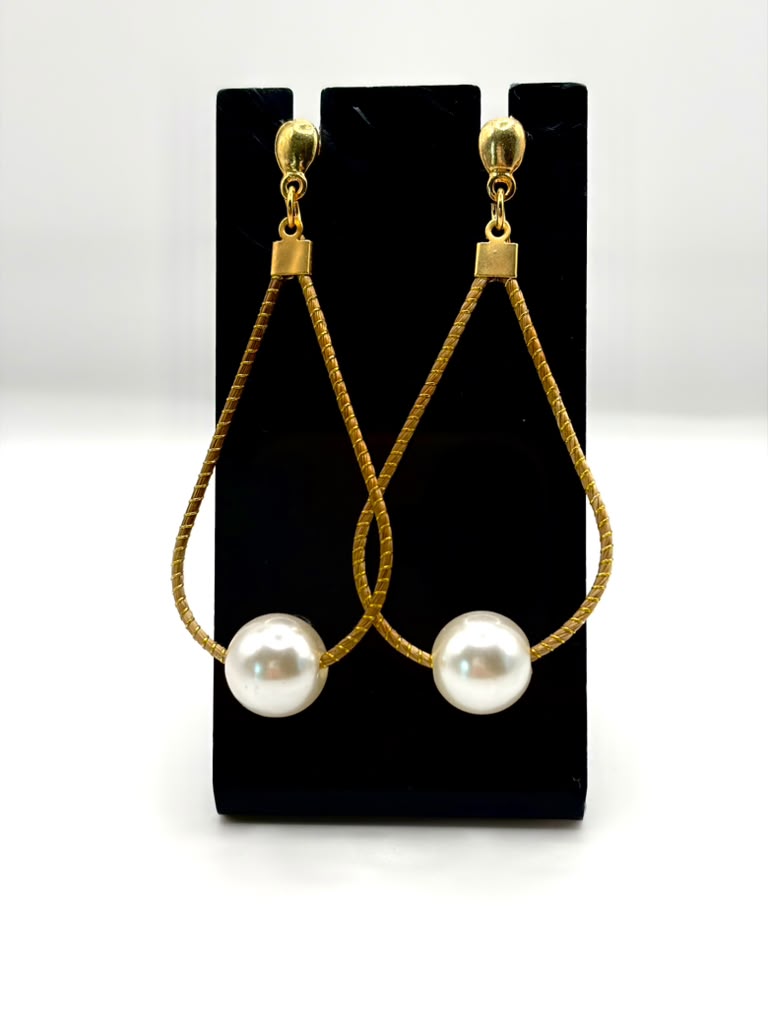 Golden Grass Pearl Teardrop Earrings – Handmade Brazilian Statement Jewelry  Copy title