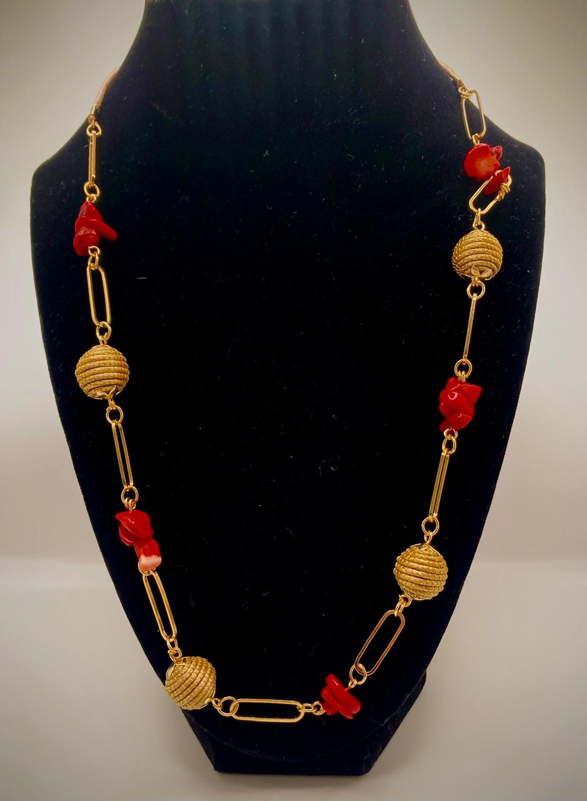 Red Howlite & Golden Grass Necklace  Brazilian Capim Dourado Jewelry  Handmade Eco-Friendly Statement Necklace