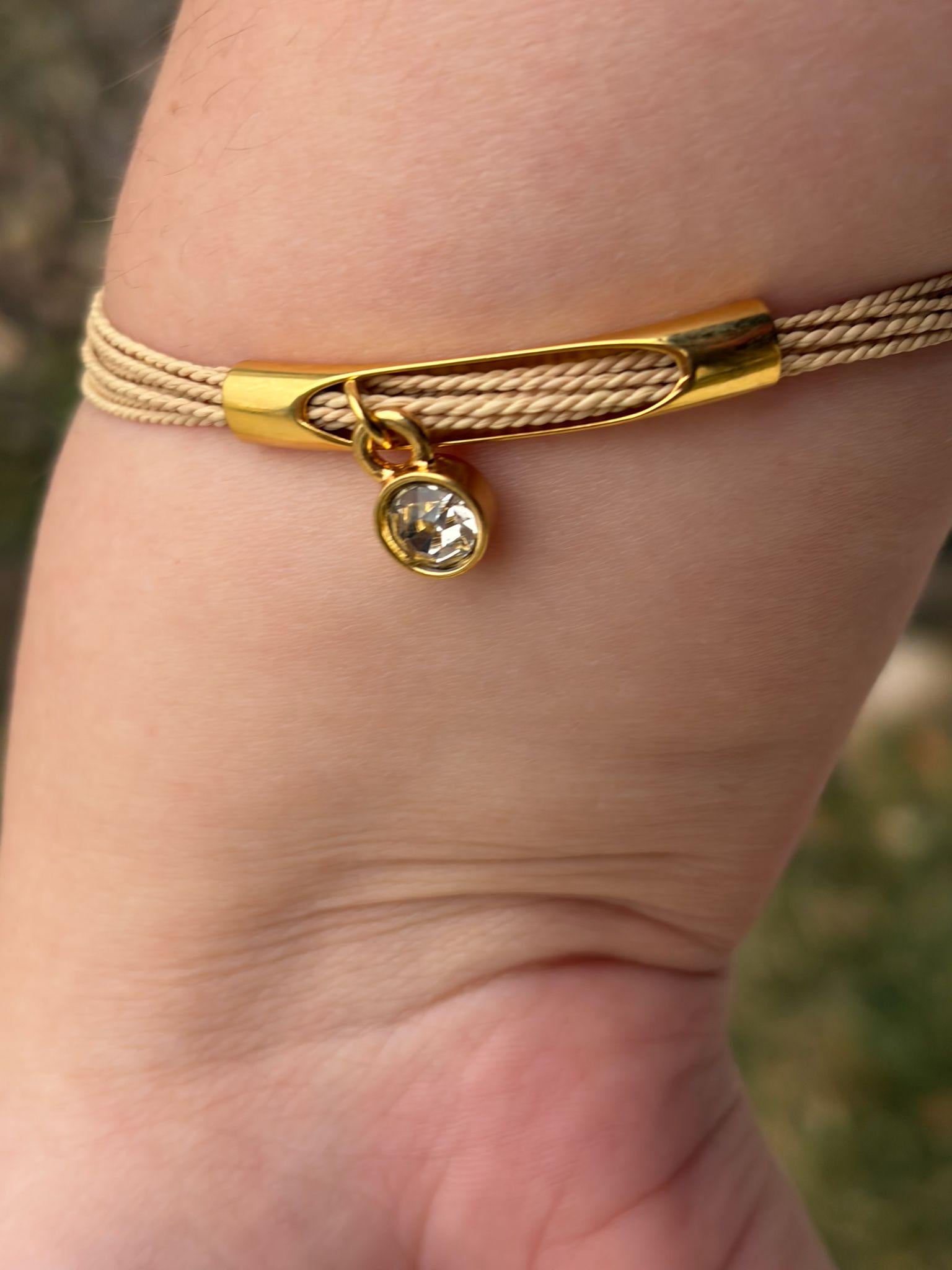 Minimal Golden Grass Bracelet with Natural Stone Charm, Adjustable Handmade Brazilian Jewelry, Quartz, Amethyst, Moonstone