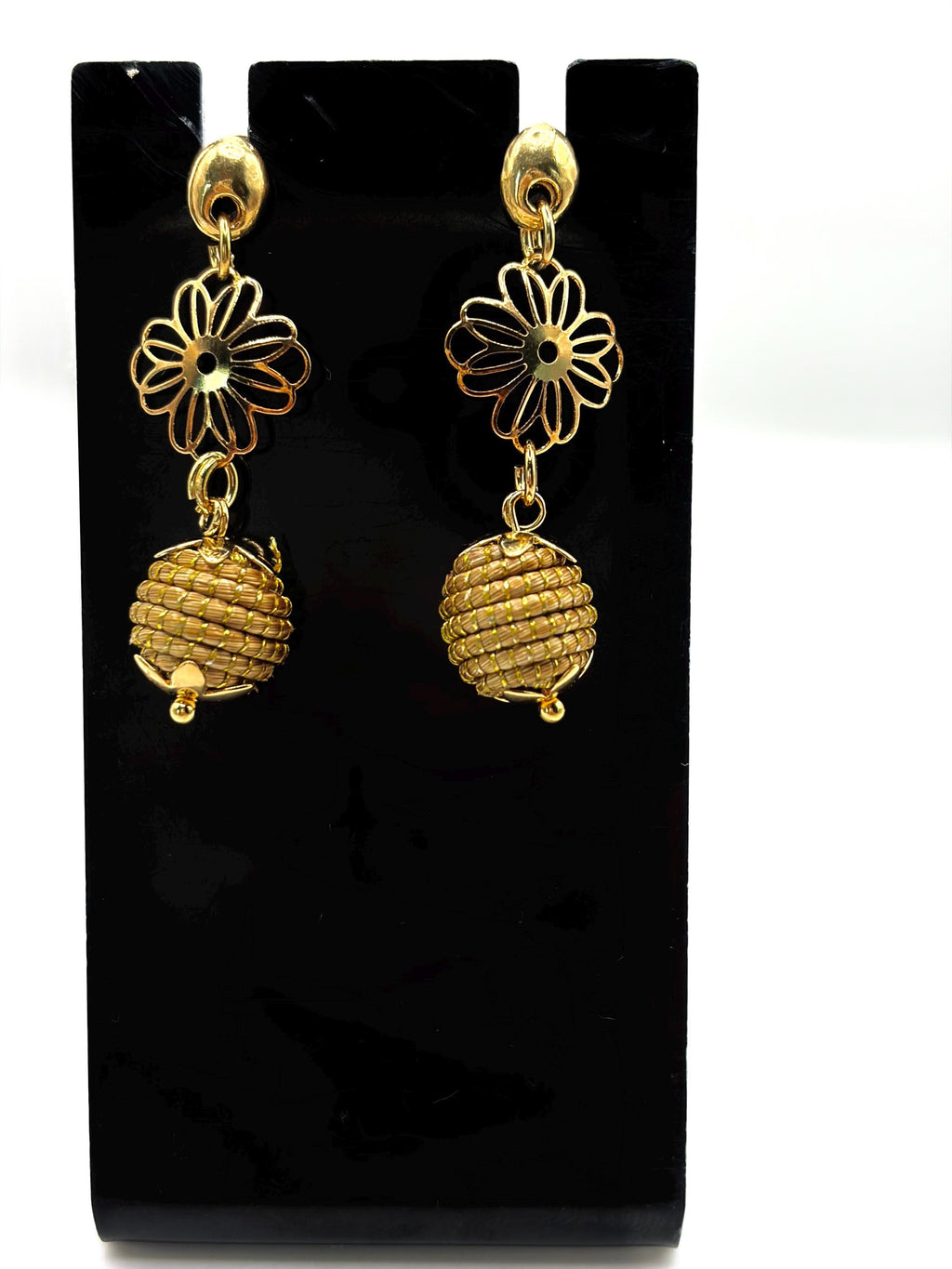 Handcrafted Brazilian Golden Grass Flower Jewelry Set | Daisy Earrings & Bracelet | Lightweight Artisan Gift for Women | Sustainable Handmad