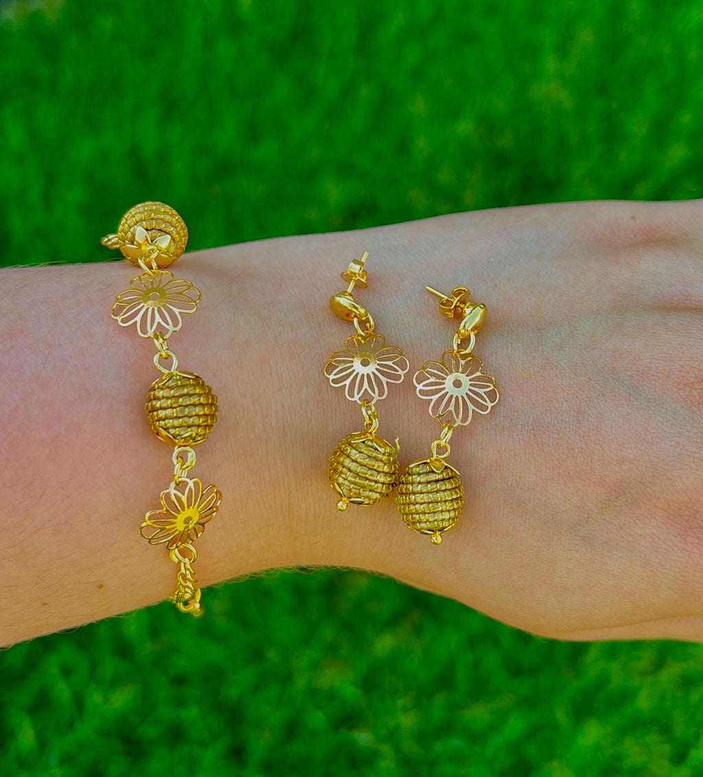 Handcrafted Brazilian Golden Grass Flower Jewelry Set | Daisy Earrings & Bracelet | Lightweight Artisan Gift for Women | Sustainable Handmad