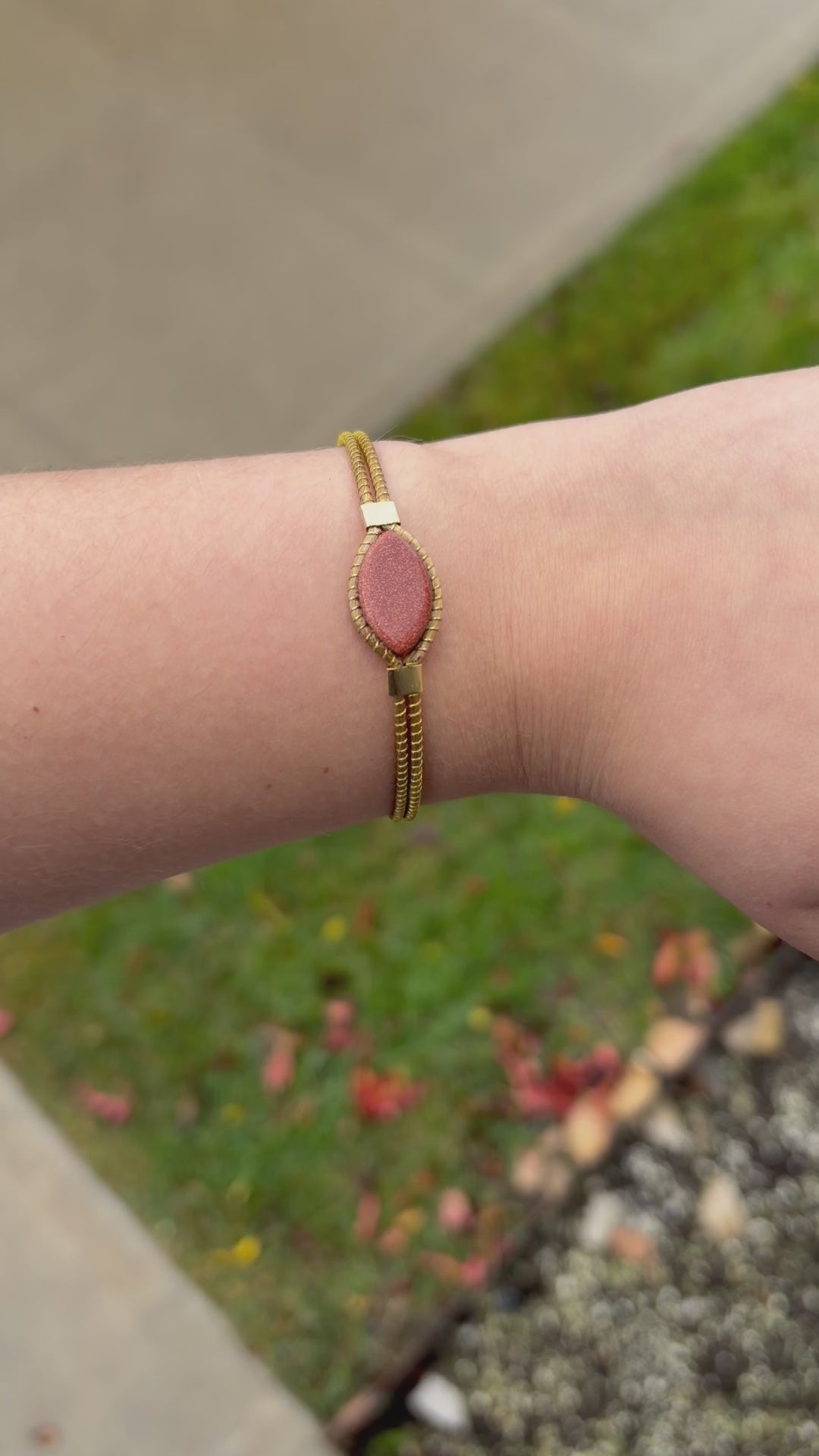 Natural Stone Bracelet – Handmade Brazilian Golden Grass Jewelry